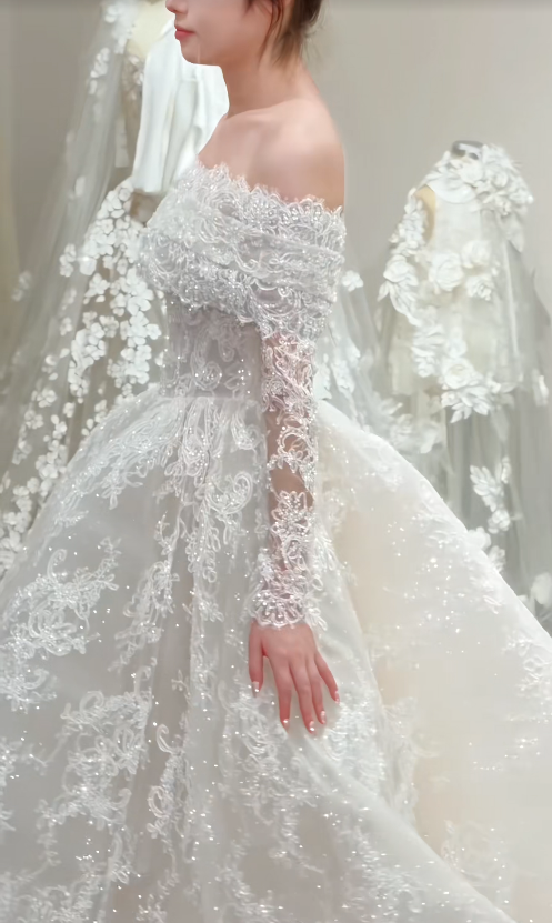 Classy White Wedding Dress Off-shoulder A-Line Bridal Gown Lace Bridal Dress ED08360