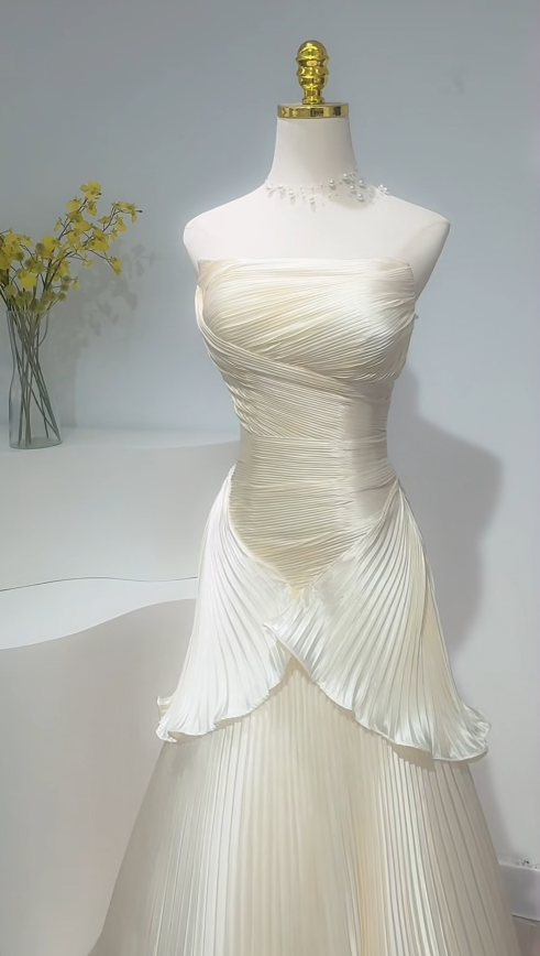 Classy White Wedding Dress Strapless A-Line Bridal Gown Chiffon Bridal Dress ED08366