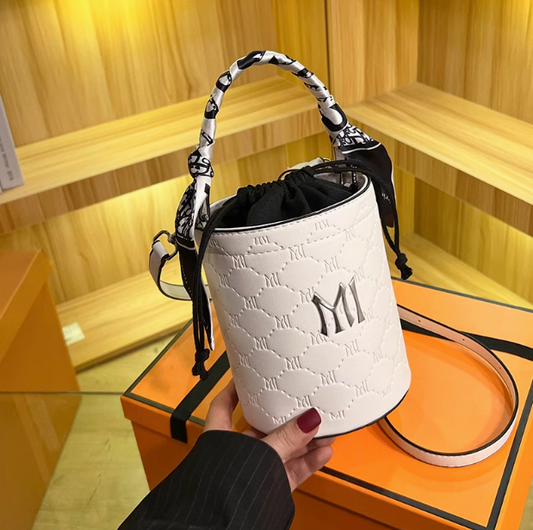Niche fashion portable bucket bag ED0846