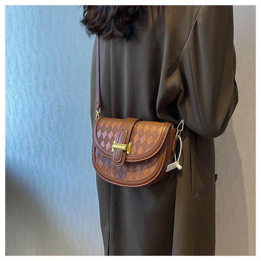 Versatile contrast color saddle bag ED0849