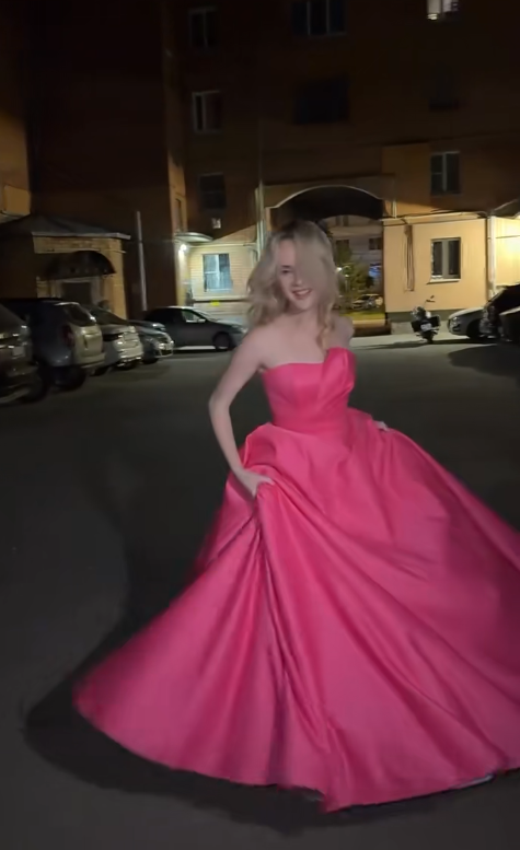 Robe de bal rose chic sans bretelles trapèze en satin longue robe de soirée ED08801