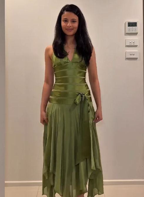 Glamoureuse Robe de Soirée Vert Foncé Col Halter Fourreau Satin Longue Robe de Bal ED08860