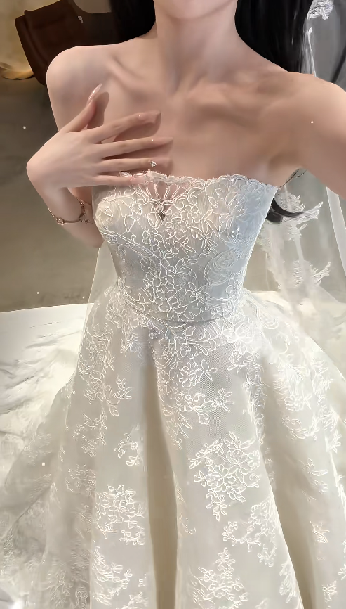Robe de mariée intemporelle bustier blanche, tulle, appliques, coupe A-line, ED08865