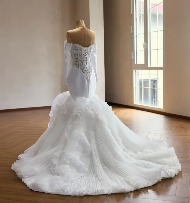 Timeless Off-shoulder White Wedding Dress Mermaid Bridal Gown Tulle Appliques Bridal Dress ED09040