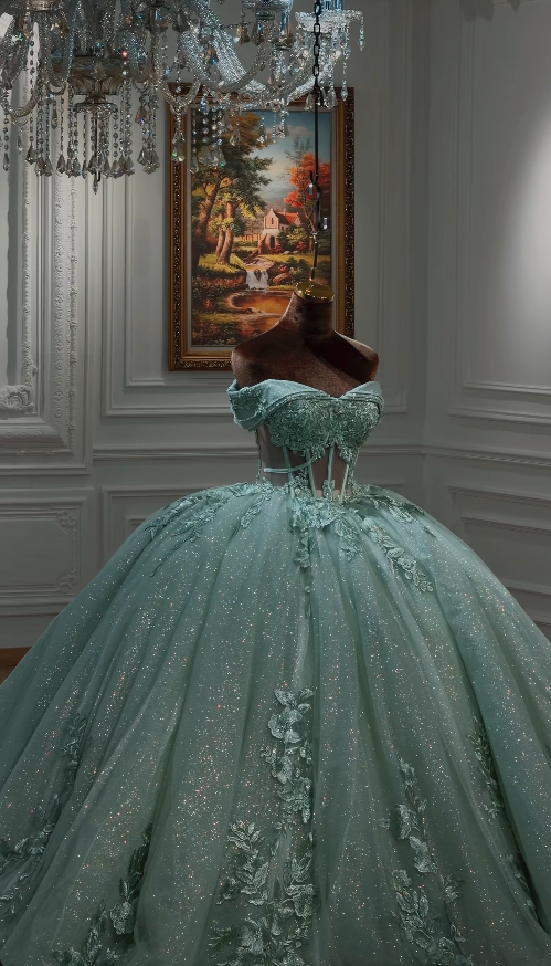 Gorgeous Off-shoulder Ball Gown Tulle Applique Quicneanera Dress Green Sweet 16 Dress ED09149