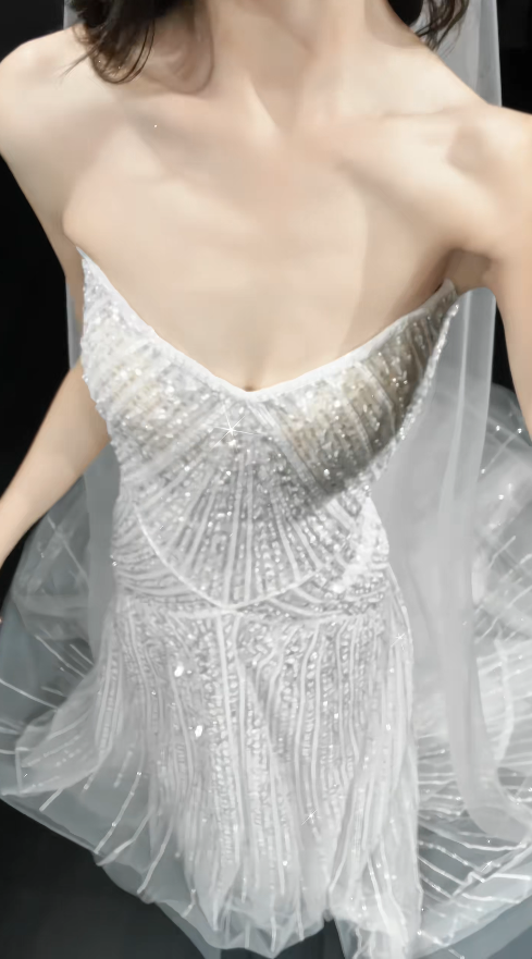 Gorgeous Sweetheart A-line Wedding Dress Tulle Sequins Bridal Gown White Bridal Dress ED09227