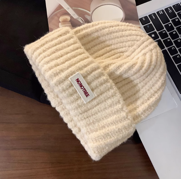 Thick warm knitted beanie ED0924