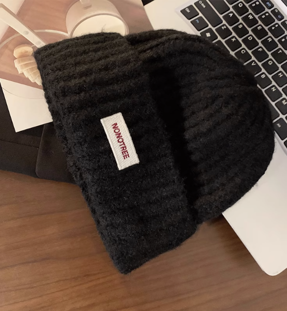 Thick warm knitted beanie ED0924