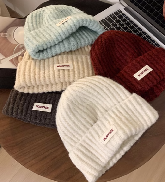 Thick warm knitted beanie ED0924