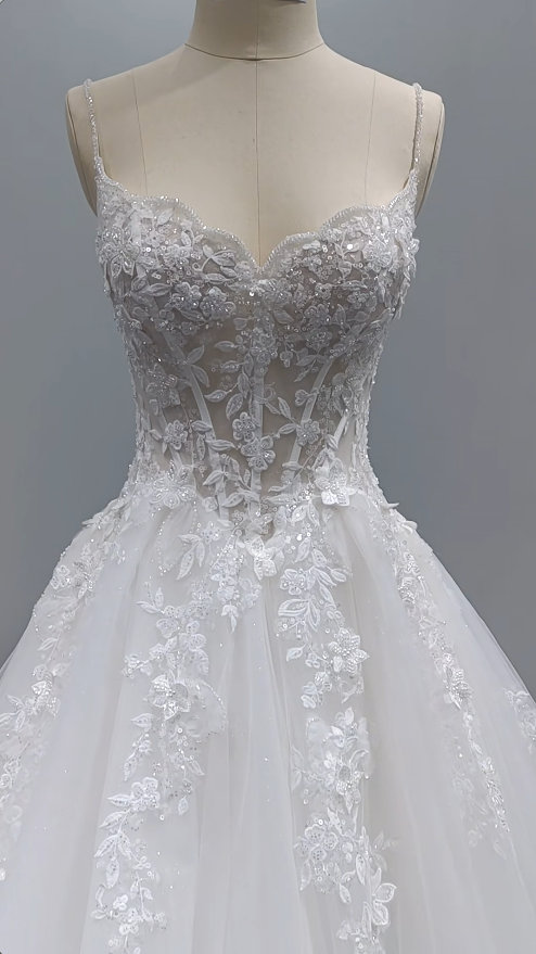 Gorgeous White Wedding Dress Sweetheart Tulle Birdal Dress A-Line Bridal Gown ED09328