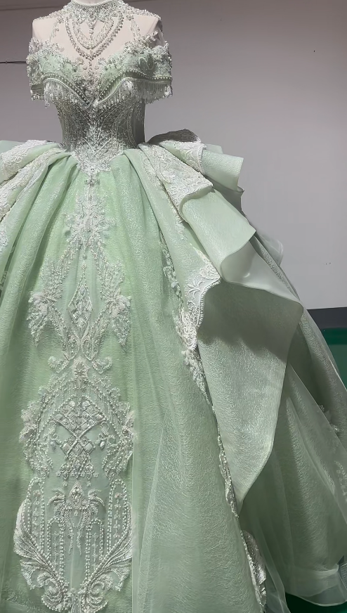 Fairy Green Ball Gown Quinceanera Dress Off-shoulder Tulle Sweet 16 Dress ED09405