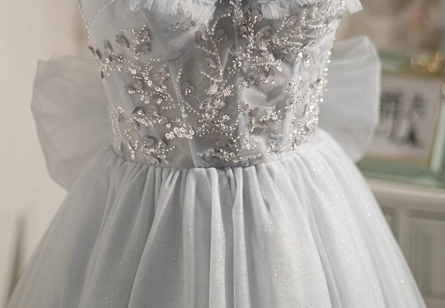 Graues A-Linien-Geburtstagskleid aus Netzstoff mit Pailletten und Perlen, graues Homecoming-Kleid ED0949