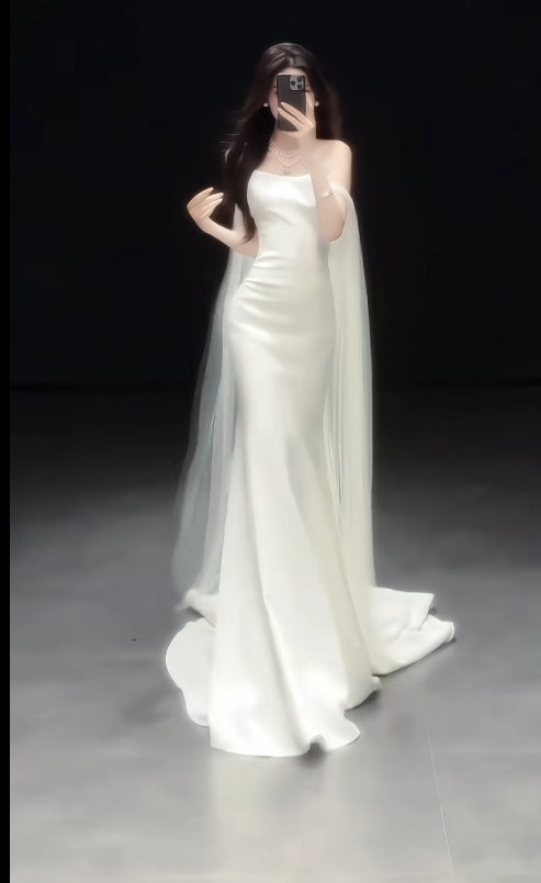 Robe de mariée fourreau en satin blanc chic ED09752