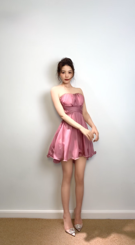 Schickes kurzes rosafarbenes Homecoming-Kleid, trägerlos, figurbetont, Chiffon, Geburtstagskleid ED09937