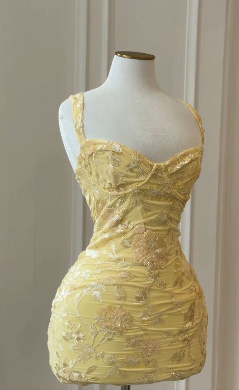 Hübsches gelbes Homecoming-Kleid Etui-Stil Perlen besetztes Geburtstagsparty-Kleid ED10061
