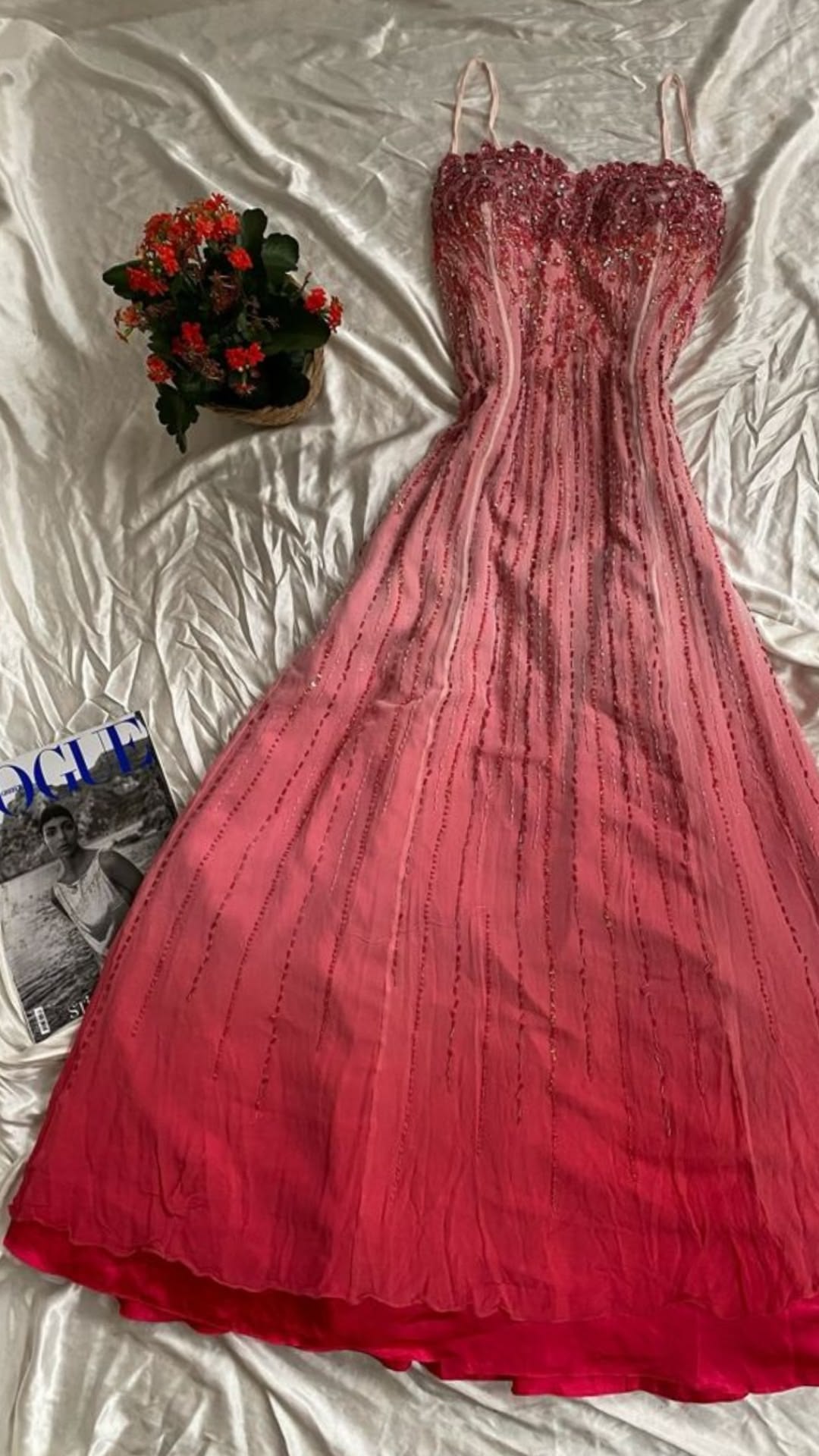 Elegantes rotes Etui-Abendkleid aus Chiffon mit Perlen ED10288