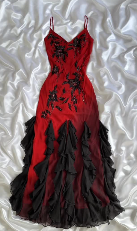 Charming Burgundy Prom Dress Sheath Chiffon Beaded Long Evening Dress ED10300