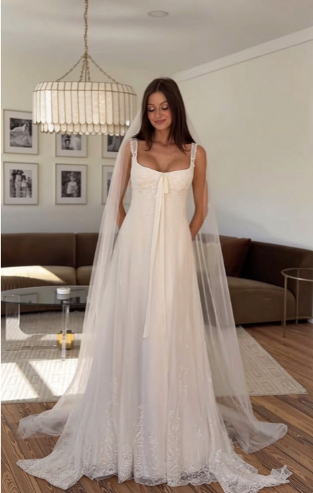 Robe de mariée trapèze intemporelle en tulle blanc ED11390