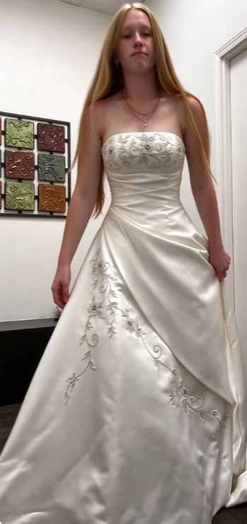 Schickes weißes A-Linien-Abschlussballkleid aus Satin, langes Abendkleid ED11446