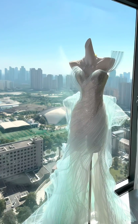 Modisches grünes Abschlussballkleid Etuikleid Tüll langes Abendkleid ED11533