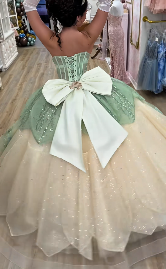 Märchenhaftes Ballkleid Quinceanera-Kleid Tüll Applikation Geburtstagskleid Grünes Sweet 16 Kleid ED11739