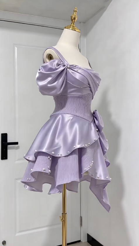 Wunderschönes kurzes lila Ballkleid in A-Linie aus Satin für den Geburtstag ED11868