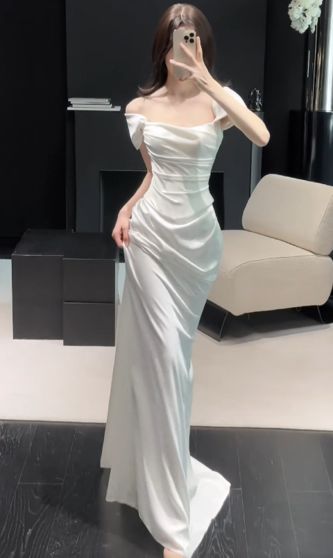 Elegant Sheath Chiffon Wedding Dress White Bridal Gown ED12042