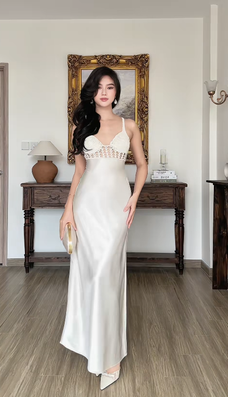 Robe de soirée longue simple blanche pour invitée de mariage, coupe fourreau en satin ED12128