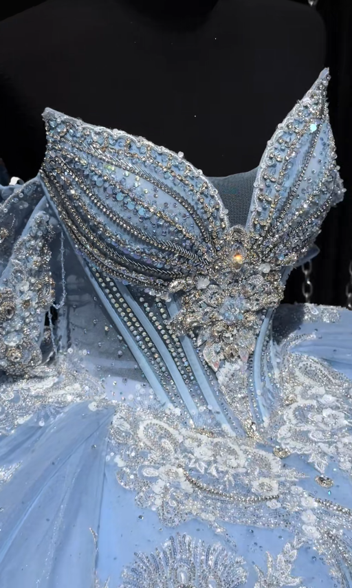 Wunderschönes Ballkleid aus Tüll, blaues Quinceañera-Kleid, langes Sweet-16-Kleid ED12219
