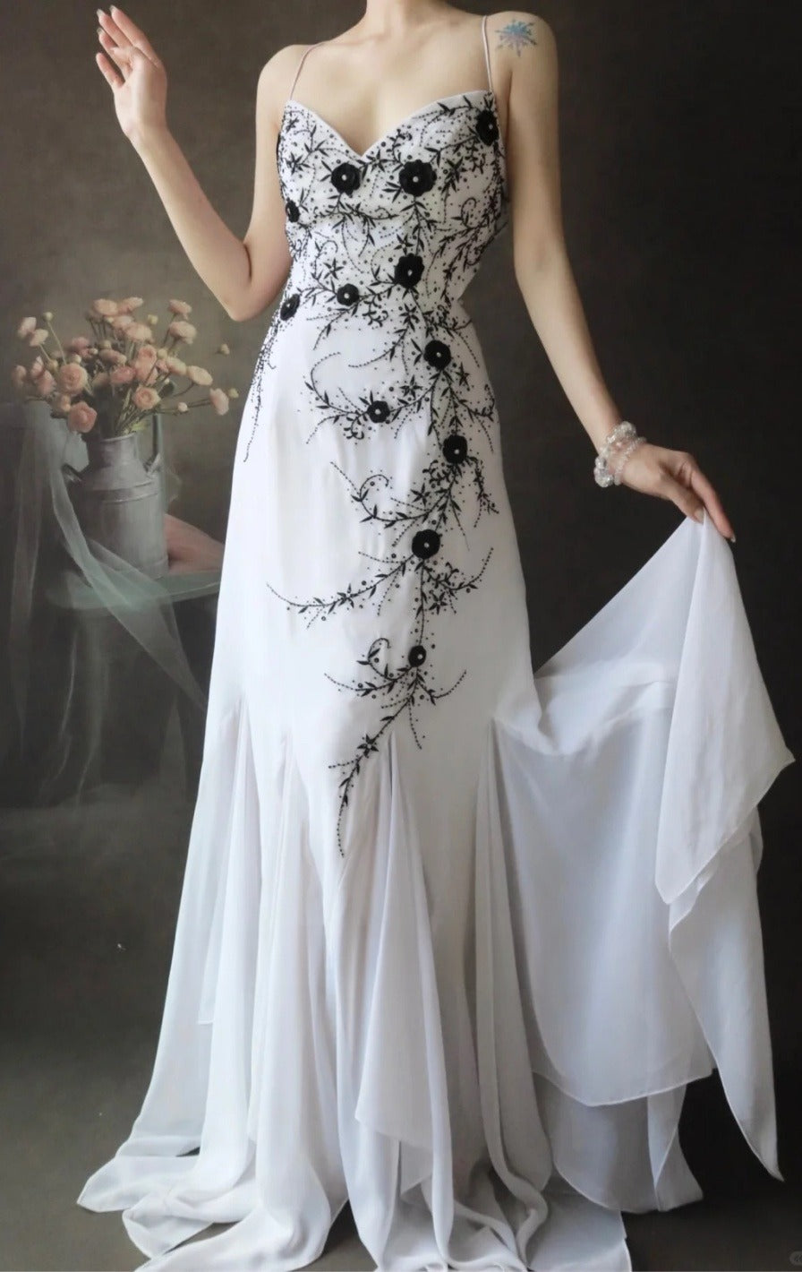Vintage Spaghetti Strap A-Line Long Prom Dresses Chiffon Applique White Open Back Evening Dresses EP04786