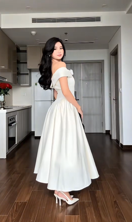 Elegant Off-the-shoulder A-Line Wedding Guest Dresses Satin Light Champagne Birthday Dresses EP04794