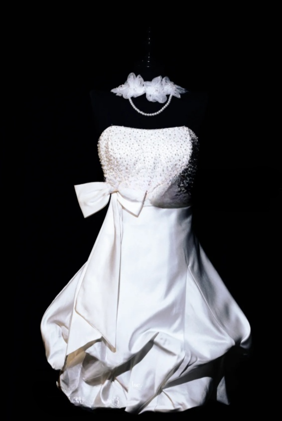 Chic White Sheath Short Prom Dresses Satin Strapless Evening Dresses Sleeveless Chriatmas Dresses EP06036