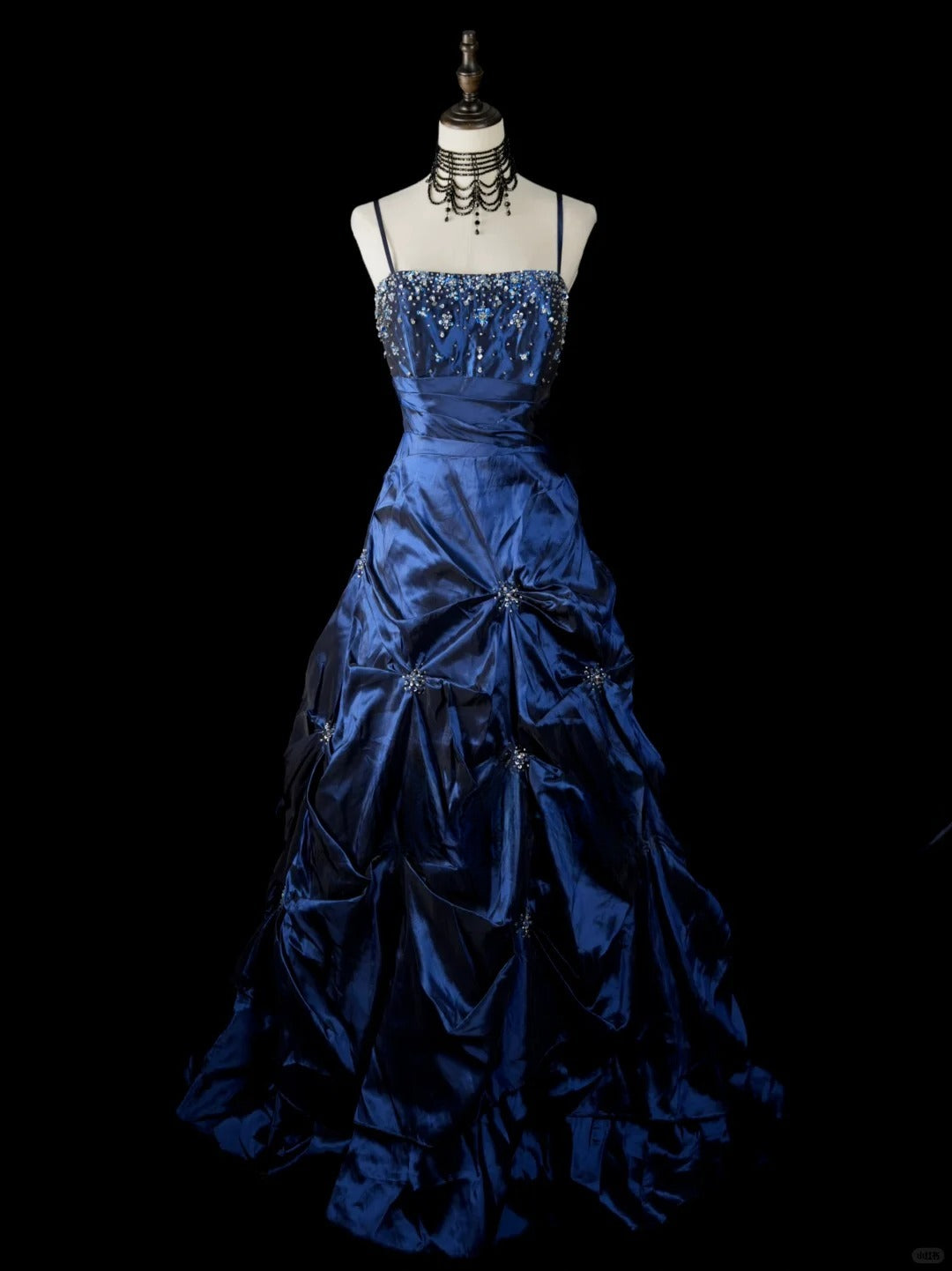 Vintage Navy Blue Long Prom Dresses A-Line Satin Sleeveless Evening Dr – EvaFashionDress