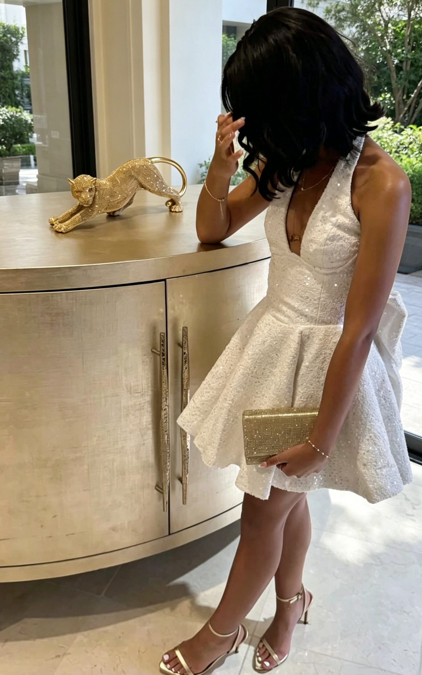 Robe d'anniversaire chic blanche col en V ligne A paillettes robe de cocktail courte sans manches robe de bal ES07115