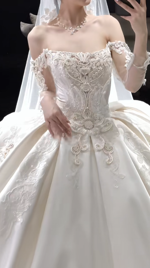 Modest Off-the-shoulder Ball Gown White Wedding Dress with Applique Satin Bridal Dress Elegant Long-sleeved Bridal Gown EW002