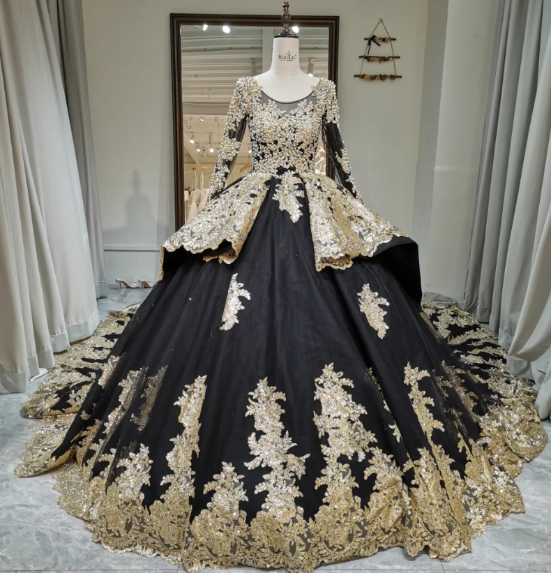 Elegant Jewel Ball Gown Applique Satin Long Prom Dresses Black Quinceanera Dresses Long Sleeve Sweet 16 Dress EW0115