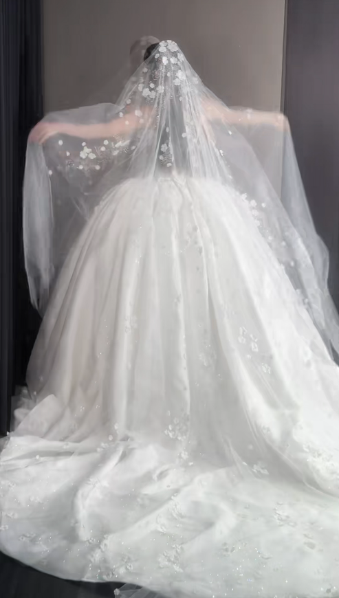 Timeless Strapless A-Line Wedding Dress Satin Bridal Gowns White Birdal Dress EW04764