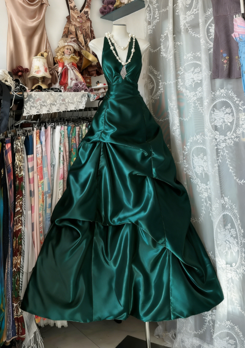 Chic A-Line Satin Long Evening Dress Halter Burgundy Prom Dress EW07179