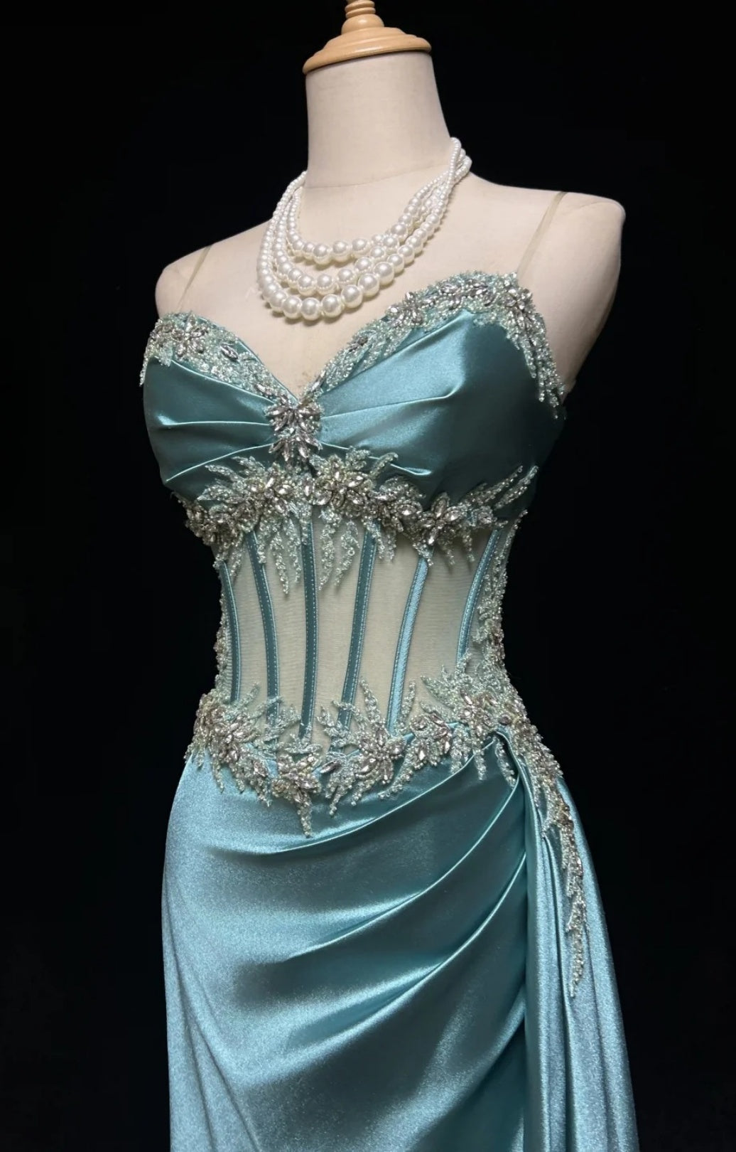 Chic Blue Prom Dress Spaghetti Straps Sheath Beaded Satin Long Evening Dress EW0741