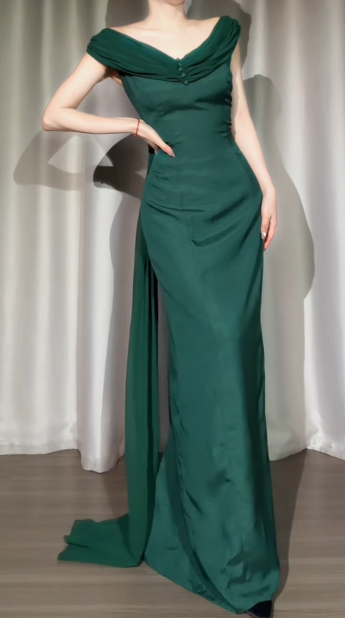 Chic Green Wedding Guest Dress V-neck Sheath Satin Long Evening Dress EW07867