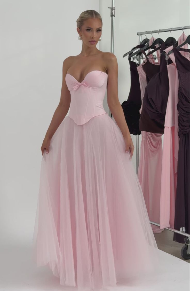 Rosa Kleid für Hochzeitsgast Trägerloses A-Linien Langes Abendkleid Tüll Festliches Kleid EW0803