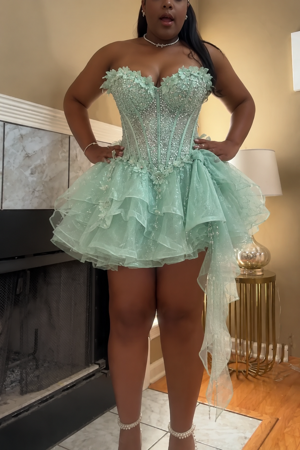 Kurzes mintgrünes Ballkleid A-Linie Tüll Applikation Abschlussballkleid Herzausschnitt Geburtstagspartykleid EW08182