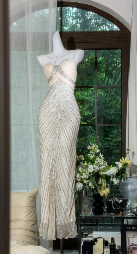 Pretty Apricot Prom Dress Spaghetti Straps Sheath Chiffon Beaded Long Evening Dress EW08183