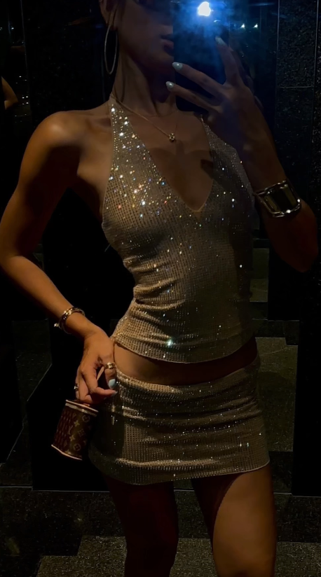 Chic Halter Two Piece Birthday Dress Sheath Chiffon Sequins Vacation Dress Champagne Short Prom Dress EW08968