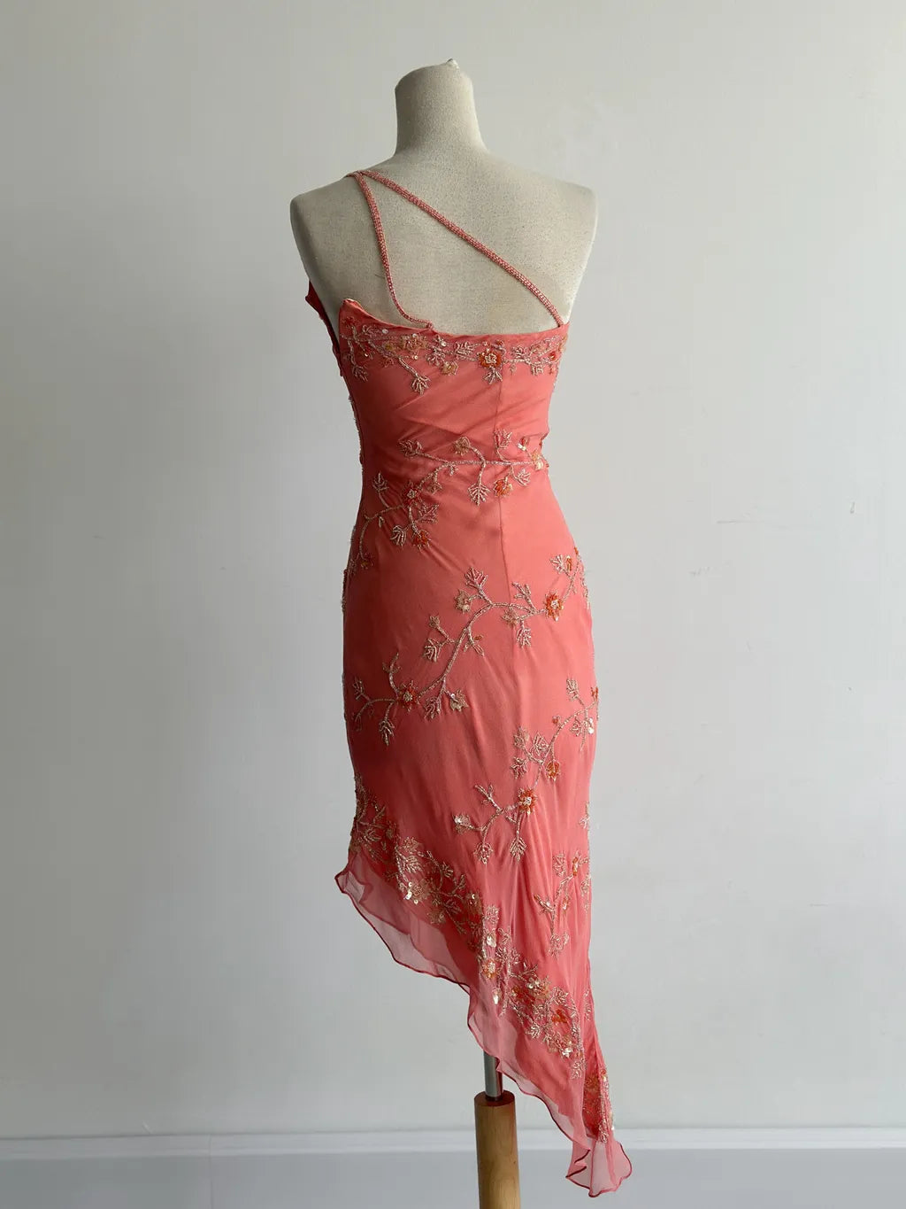 Robe de soirée moulante simple et élégante, style conte de fées, vert clair, asymétrique, en mousseline de soie, avec appliques et perles, ED01685