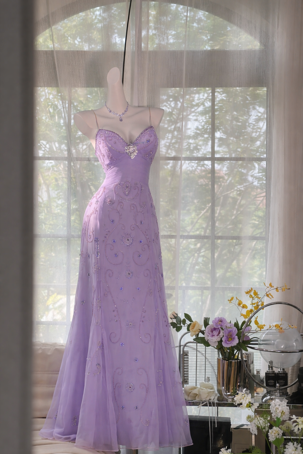 Gorgeous Butter Yellow Spaghetti Straps A-line Tulle Beaded Long Prom Dresses Backless Evening Gowns ED02094