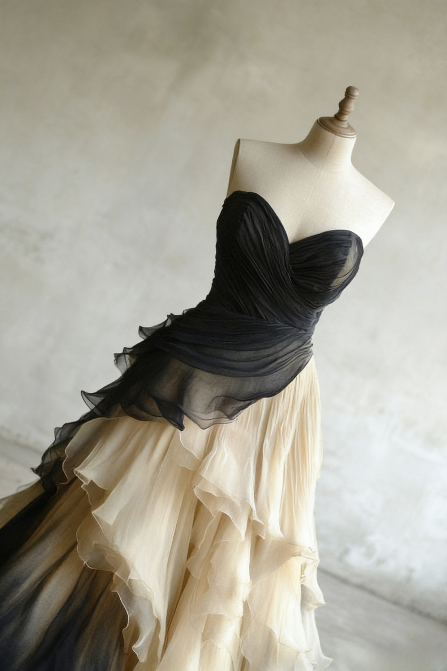 Elegant Black/White Sweetheart Neck A-Line Tulle Long Wedding Dress, Simple Evening Gown ED03385