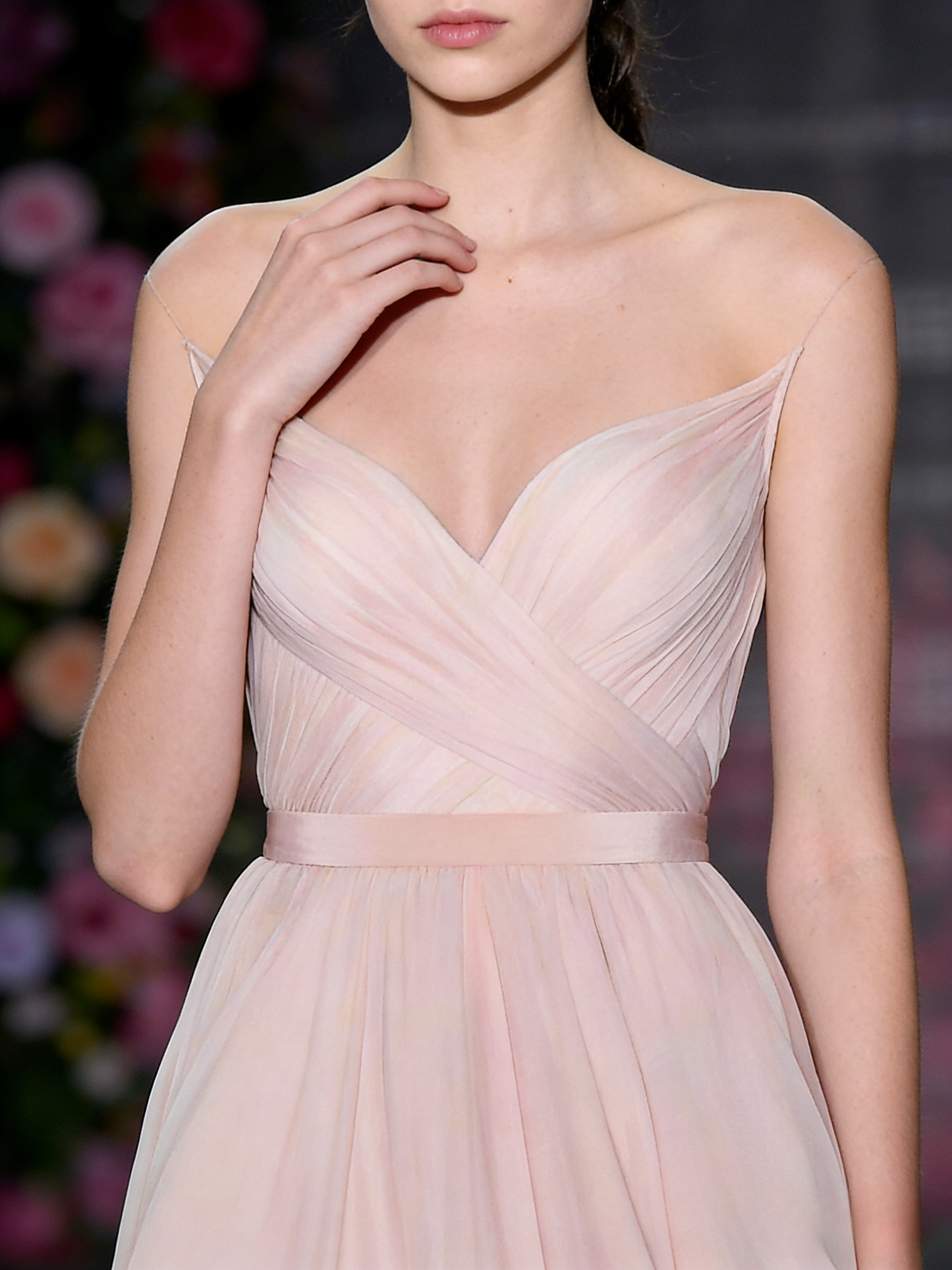 Chic Sheath Long Prom Dresses Spaghetti Straps Chiffon Sleevelesss Formal Dresses ED05287