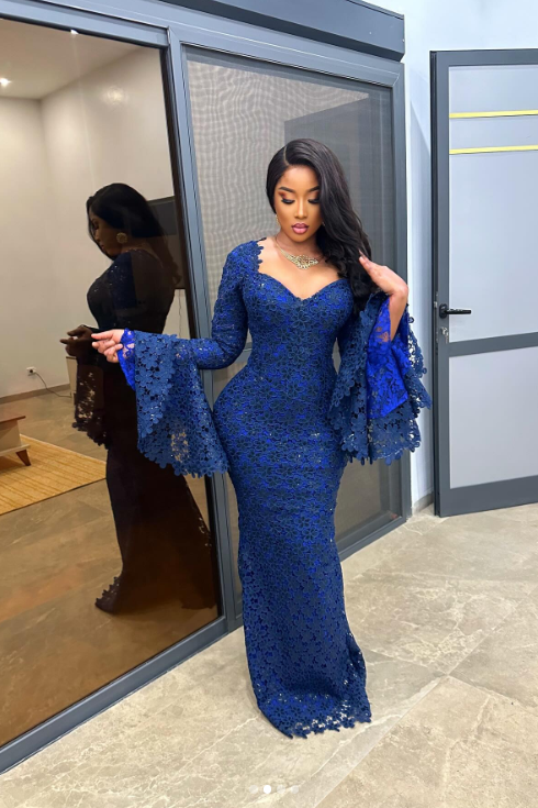 Sexy Sweetheart Sheath Long Prom Dresses, Lace Appliques Navy Blue Evening Dresses ED05330