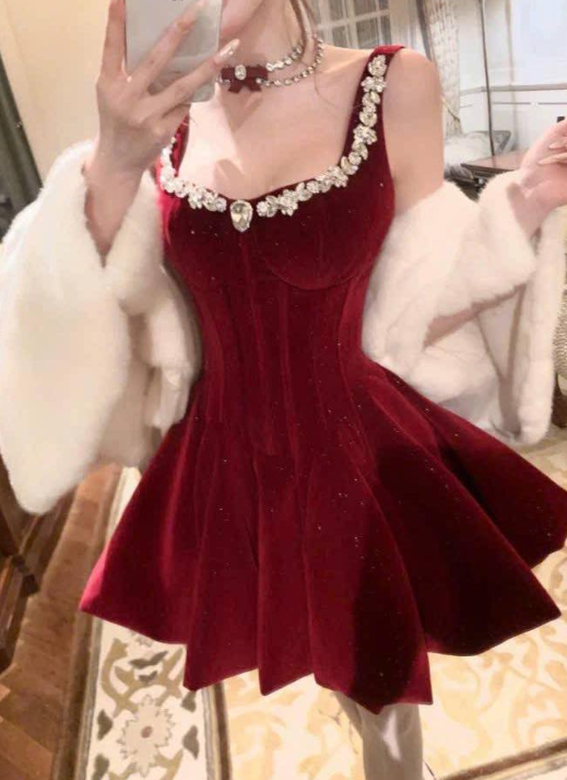 Cute Burgundy A-Line Short Christmas Dresses Velvet Diamonds Straps Birthday Dresses Sleeveless Party Dresses EP06027